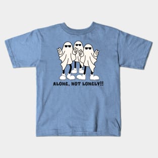 Alone, not lonely!!! Kids T-Shirt